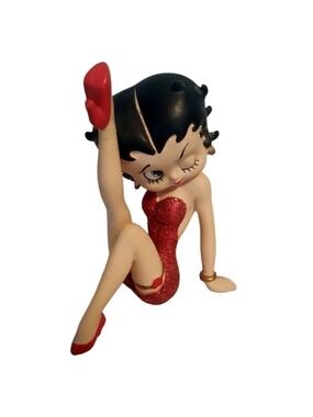 Betty Boop “Strike a Pose” Figurine - Rare Original Edition with Right Lift